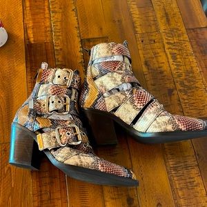 Jeffrey Campbell bootie size 7.5